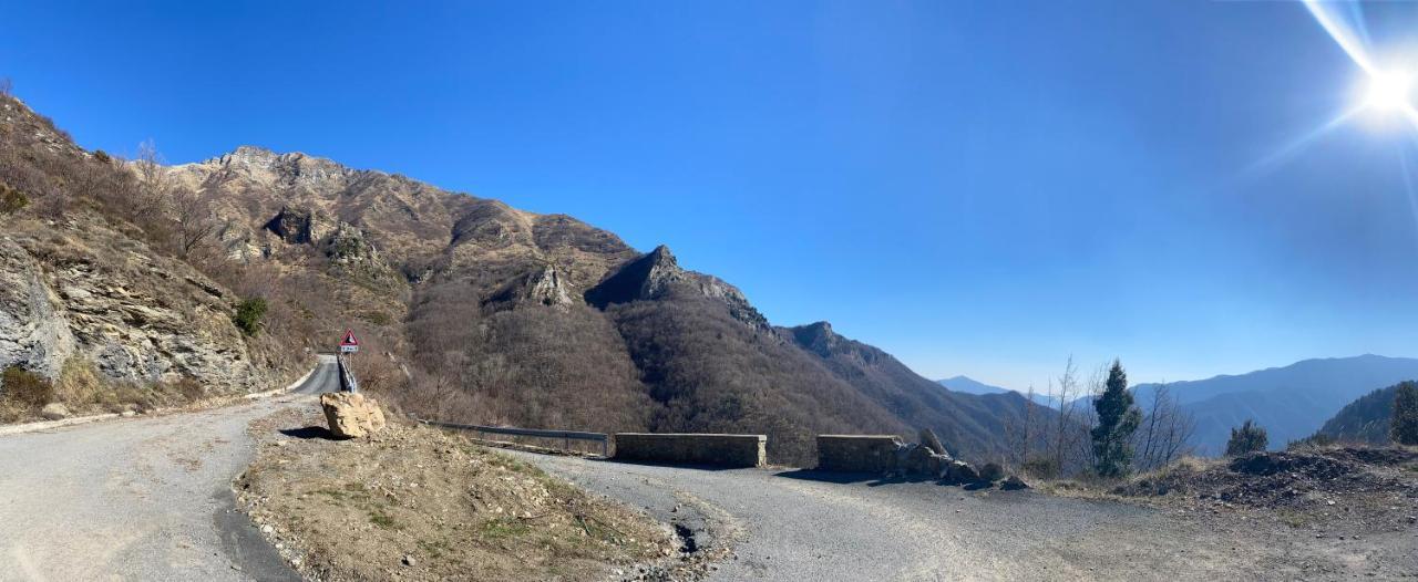 Ca' De Giovanna Apartment Molini di Triora Bagian luar foto